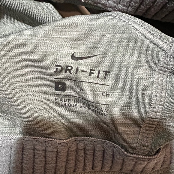 Nike Dri-Fit Sorts Bra - Picture 6 of 7